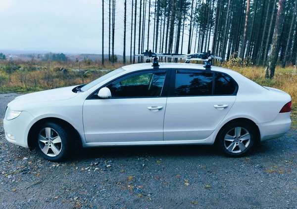 Skoda Superb cena 19800 przebieg: 335000, rok produkcji 2013 z Kartuzy małe 436